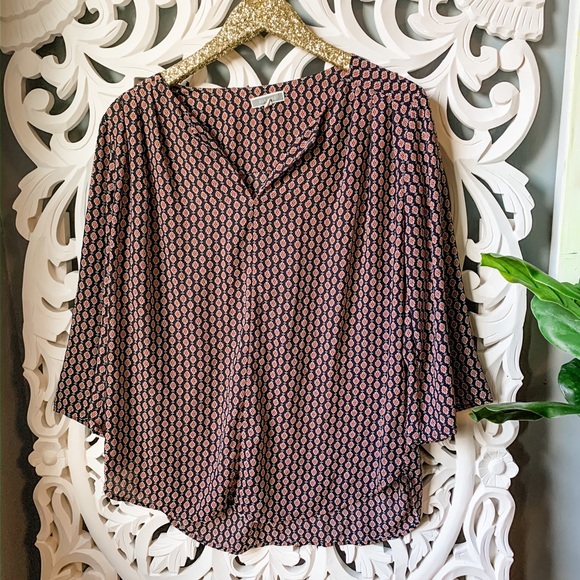 Anthropologie Tops - Anthropologie x Pleione Blouse L